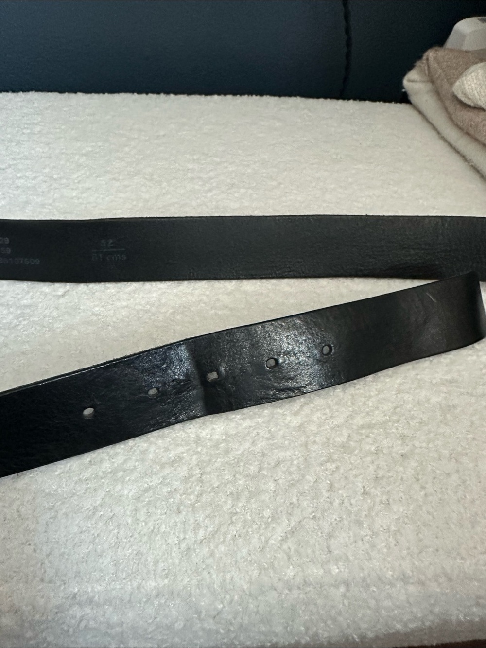 Ted Baker Black Leather Belt with Purple Stitching - Picture 4 of 4